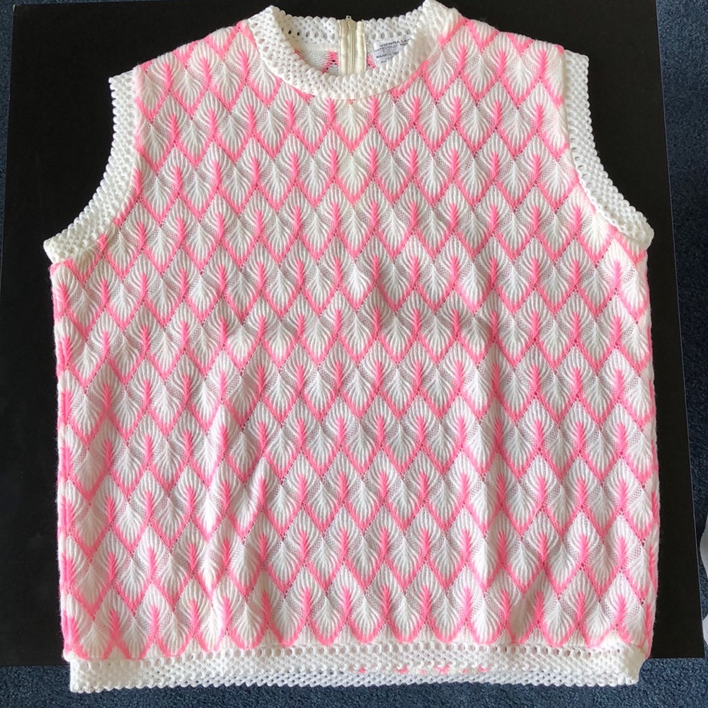 Vintage pink and white knit sleeveless top